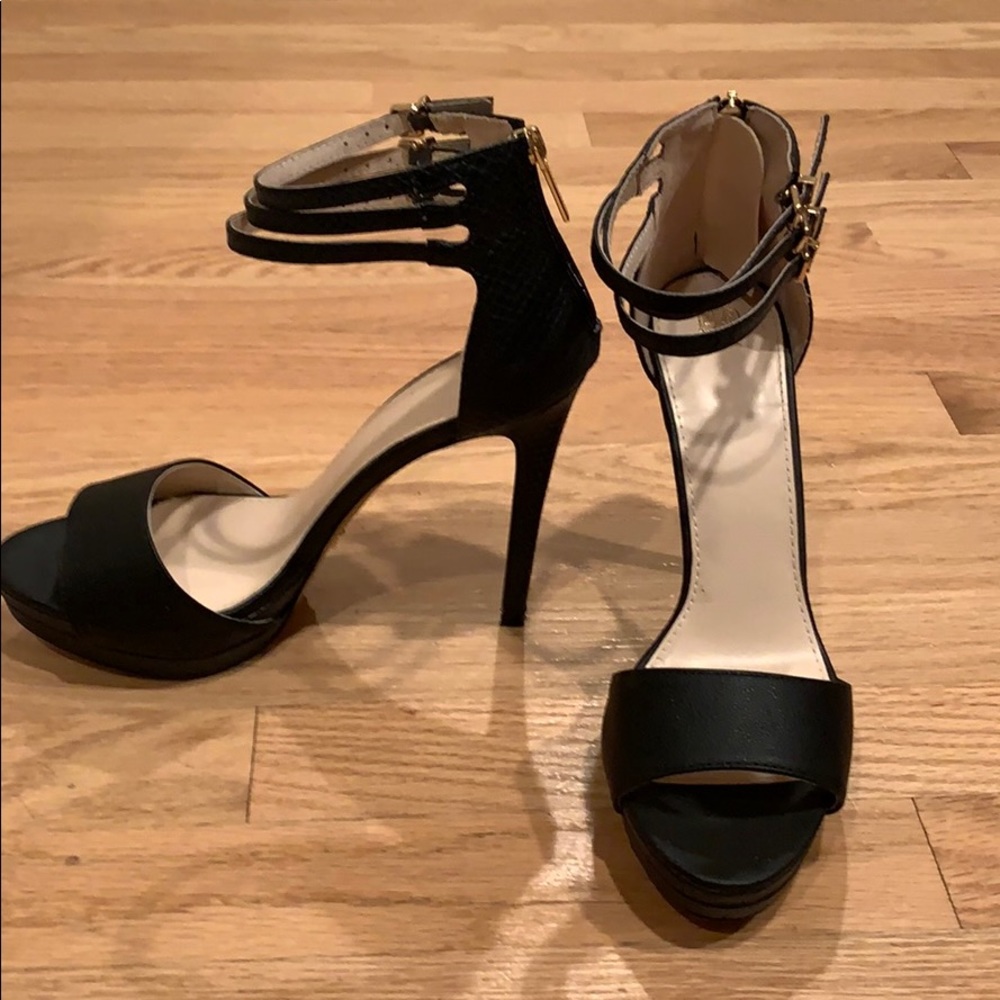Victoria’s Secret 3 strap ankle heel!  Size 8